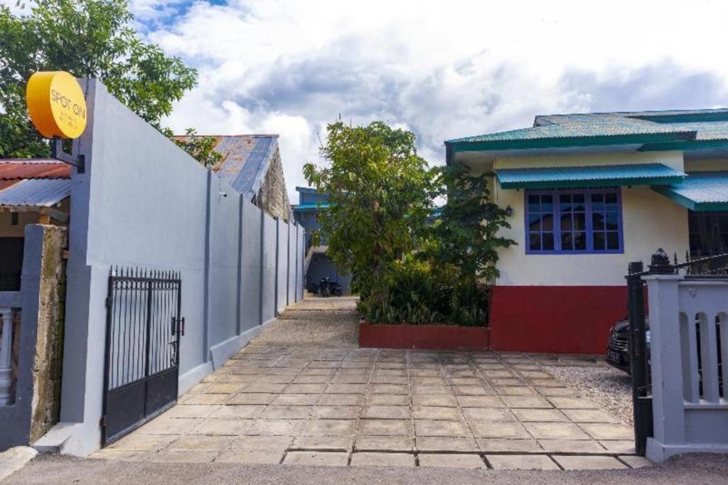 Spot On 2063 Bethania Residence Kupang  Bagian luar foto